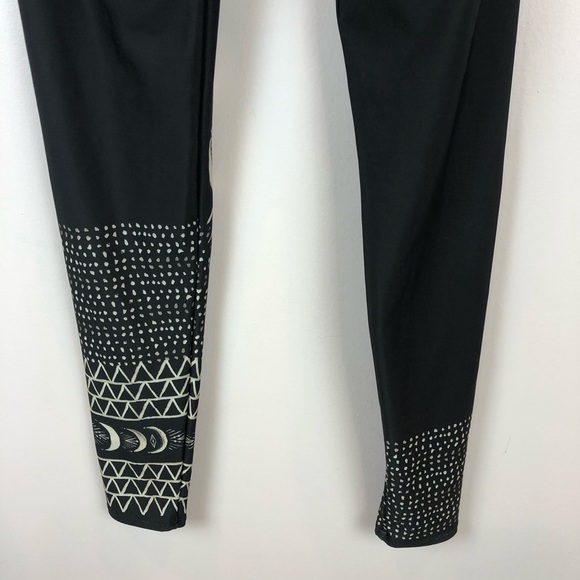 ONZIE High Rise Graphic Legging Las Lunas - Picture 9 of 11